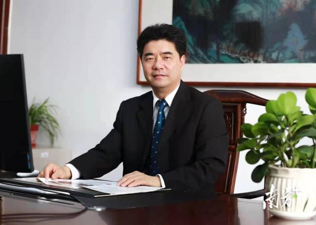 压球app入口站官网党委书记胡钦太。