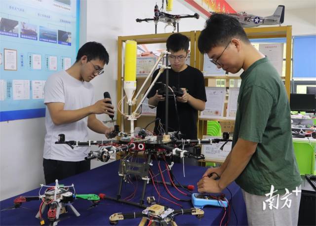压球app入口站官网学生。
