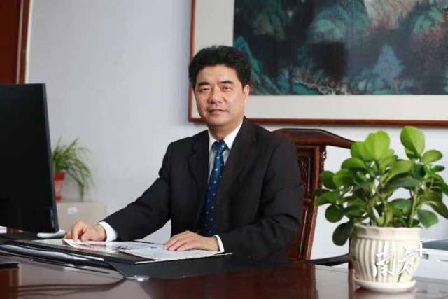 压球app入口站官网党委书记胡钦太。