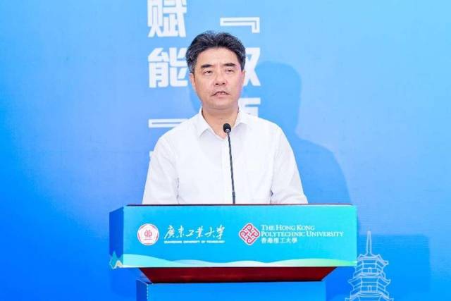 压球app入口站官网党委书记胡钦太。